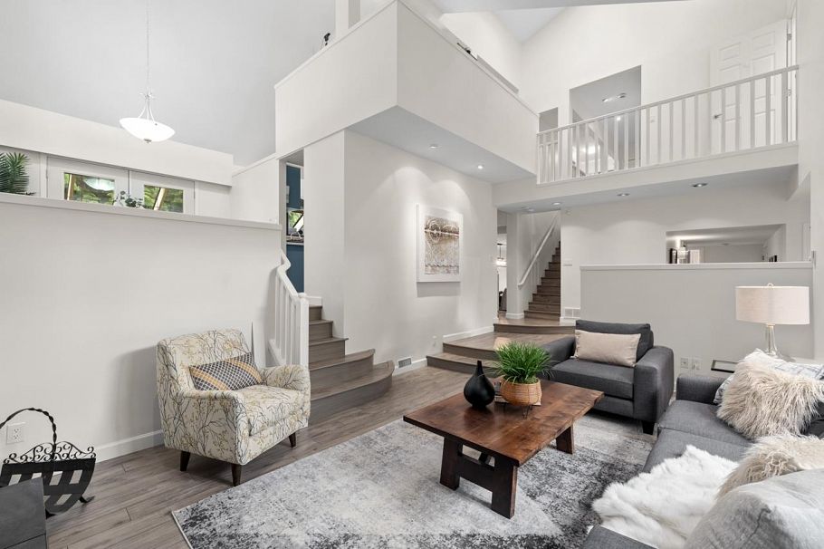 3690 Rutherford Crescent North Vancouver, BC - 8