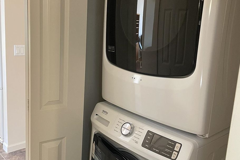 207 580 Raven Woods Drive North Vancouver, BC - 12