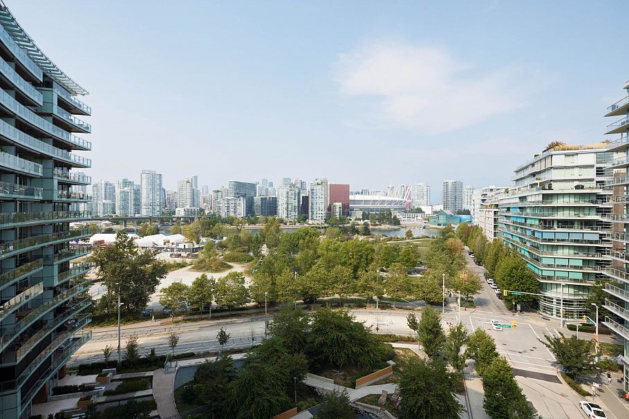 1013 1768 Cook Street Vancouver, BC - 31