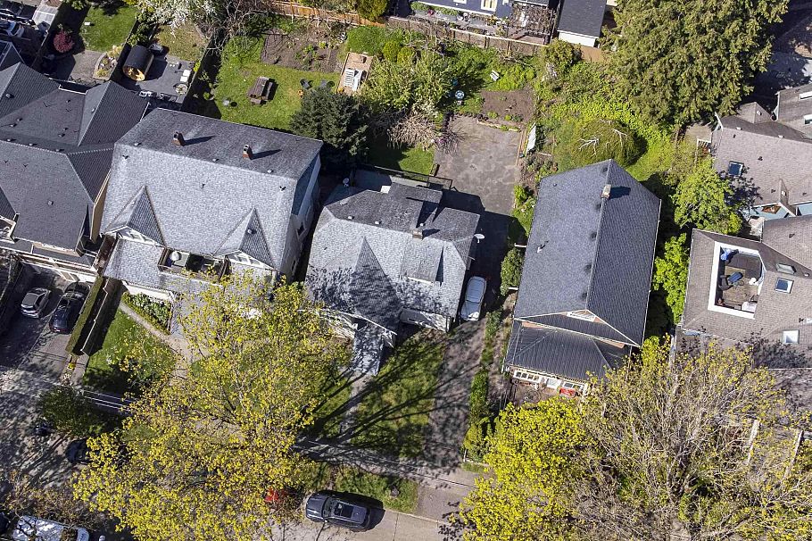 2325 W 8th Avenue Vancouver, BC - 31