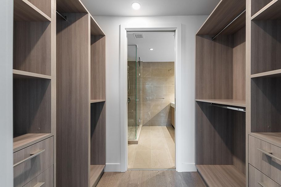 317 3220 Connaught Crescent North Vancouver, BC - 28