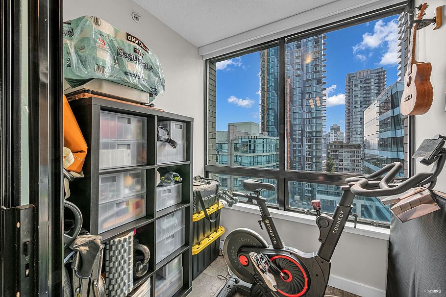 1504 1003 Burnaby Street Vancouver, BC - 7