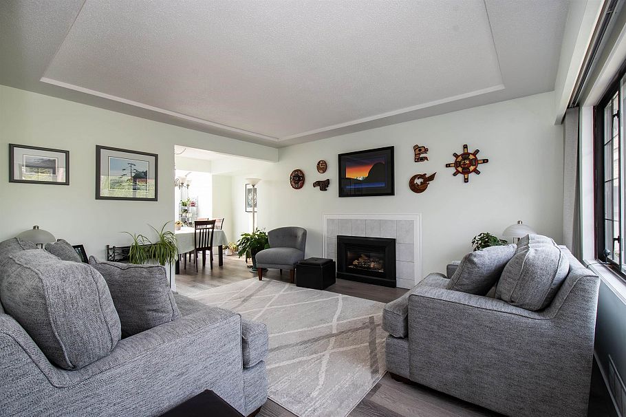 847 E 13th Street North Vancouver, BC - 3