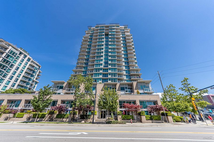 1002 188 E Esplanade Esplanade North Vancouver, BC - 2