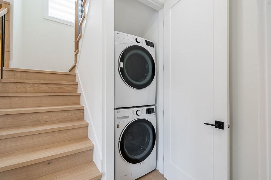 2 5304 Elgin Street Vancouver, BC - 14