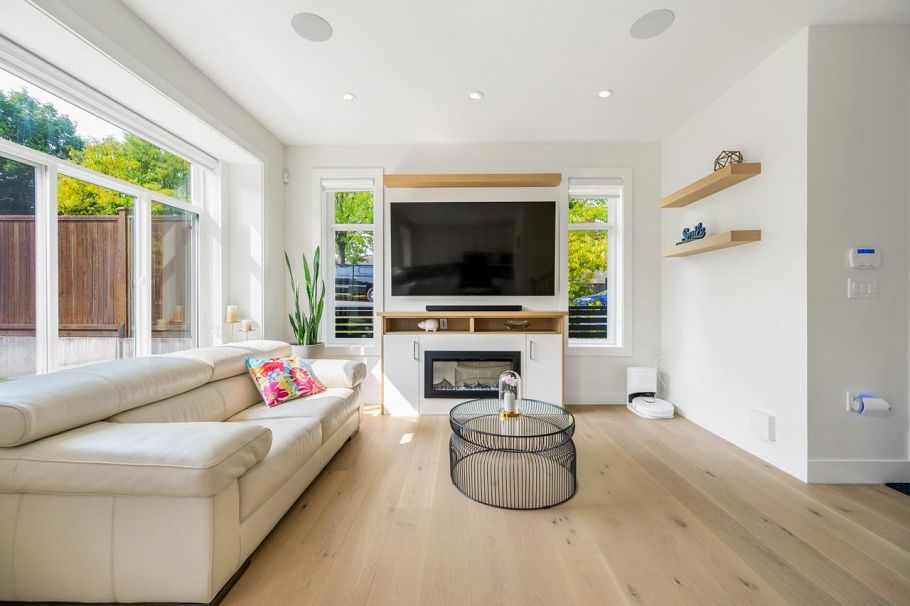 5222 Argyle Street Vancouver, BC - 7