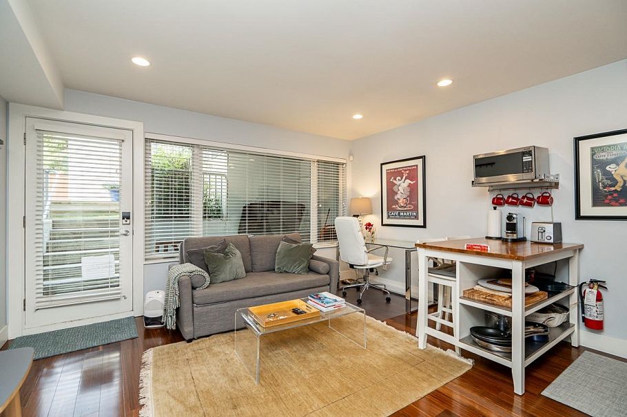 2007 Larson Road North Vancouver, BC - 31