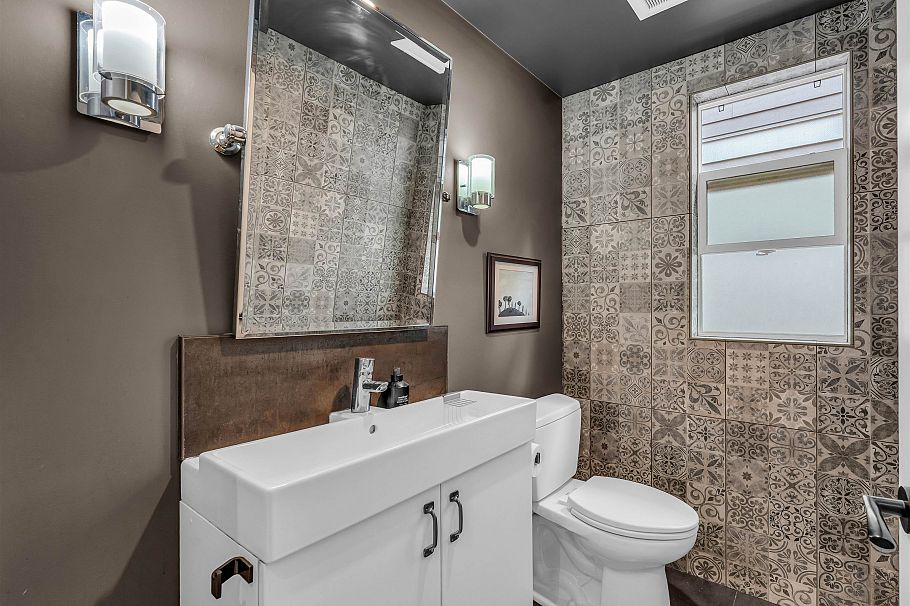 661 W 20th Avenue Vancouver, BC - 13