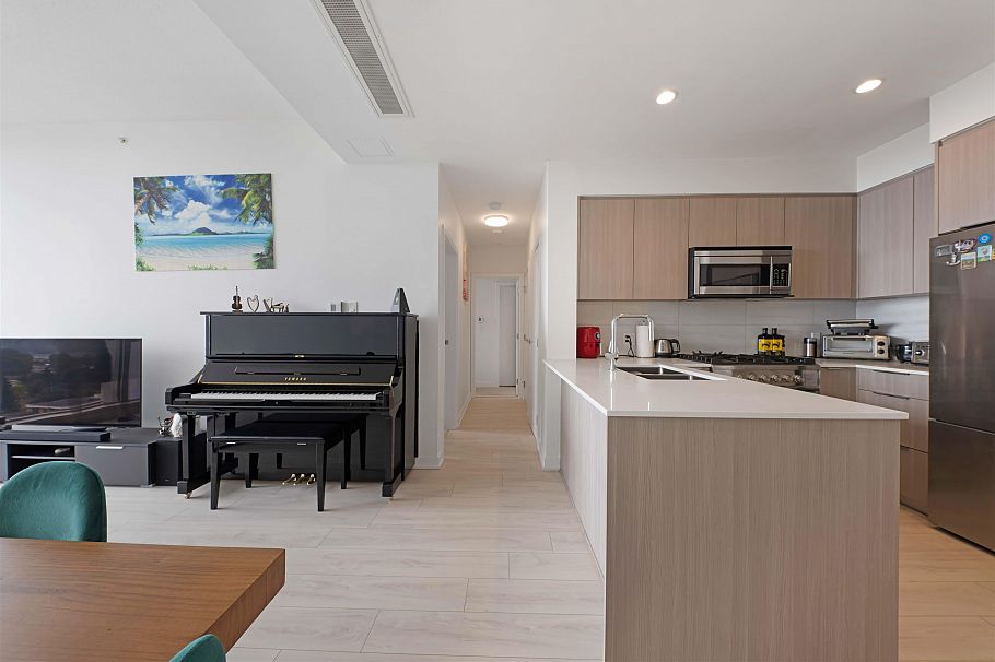 1604 1471 Hunter Street North Vancouver, BC - 18