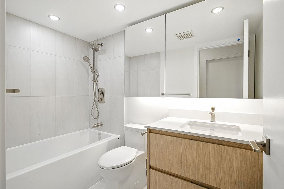 19 2885 E Kent Avenue North Vancouver, BC - 10