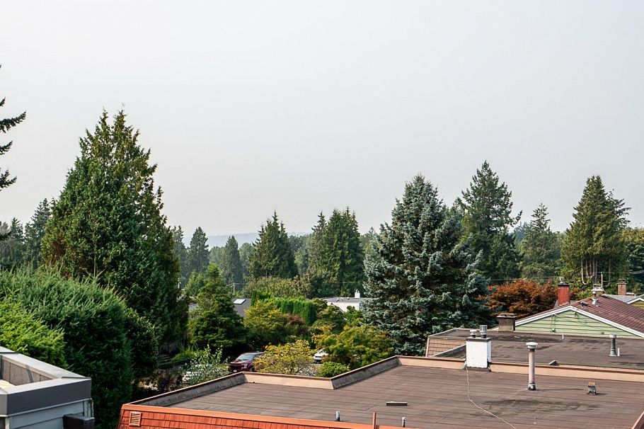 2007 Larson Road North Vancouver, BC - 27