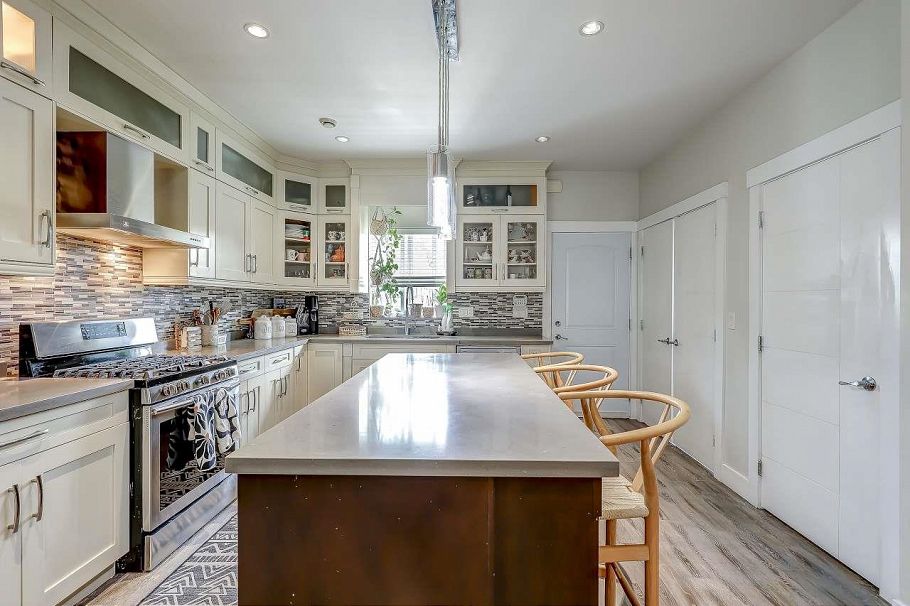 5606 Rhodes Street Vancouver, BC - 10