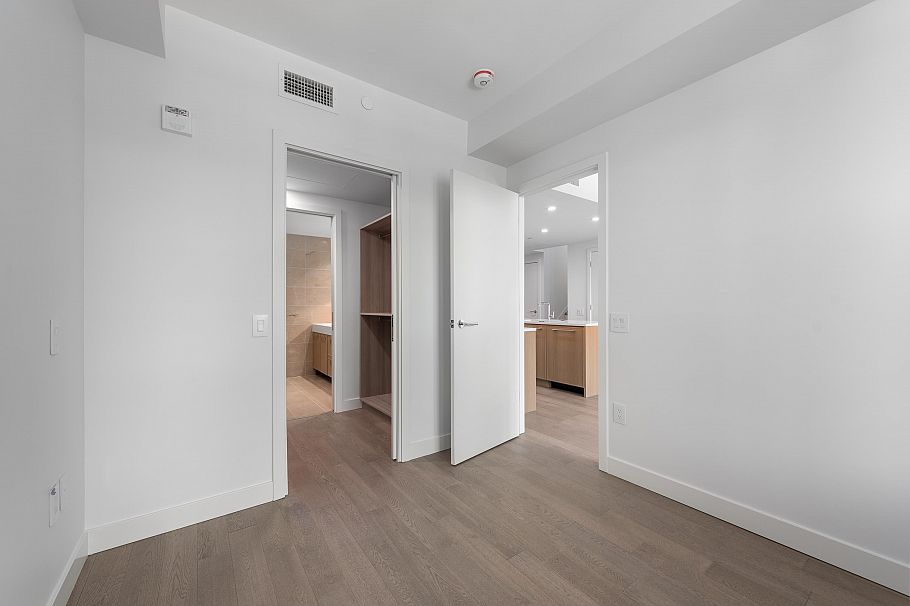 317 3220 Connaught Crescent North Vancouver, BC - 26