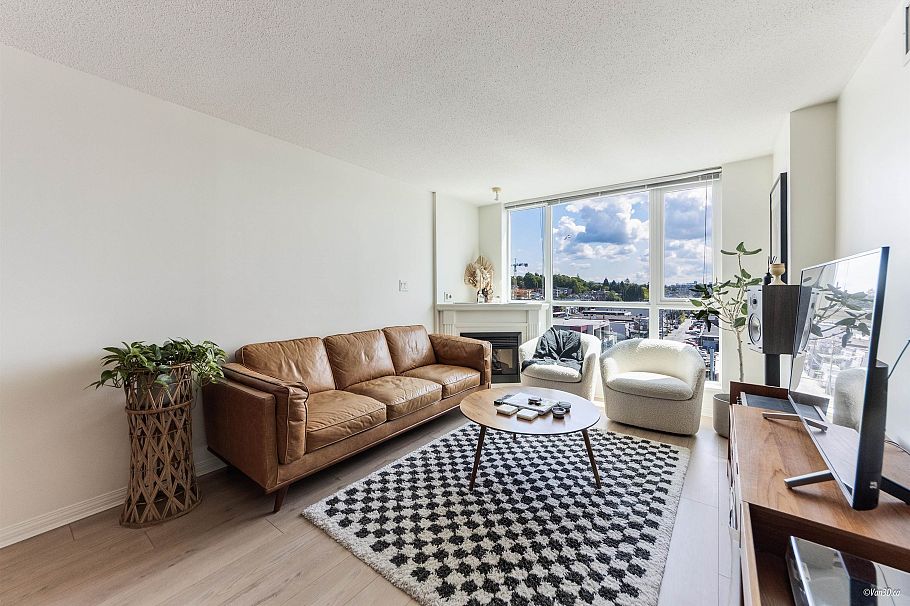 1002 188 E Esplanade Esplanade North Vancouver, BC - 3