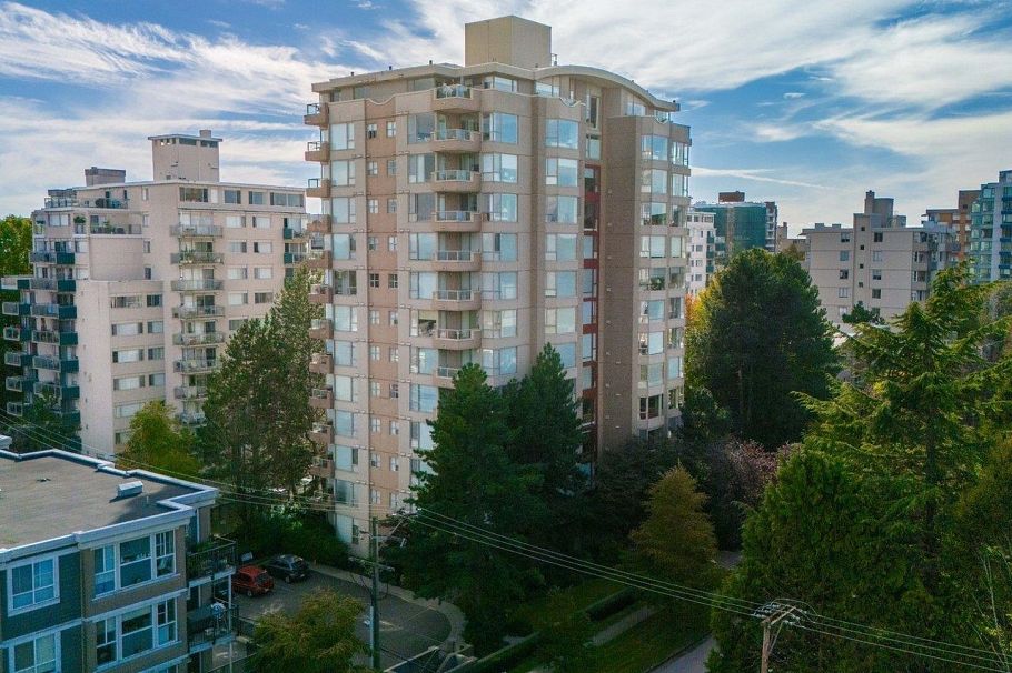 802 2108 W 38th Avenue Vancouver, BC - 1