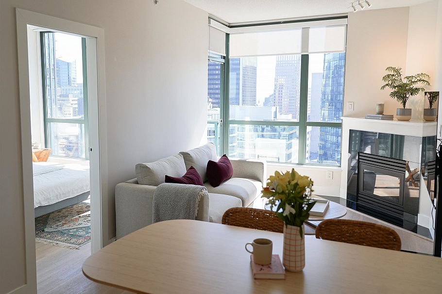 2909 1239 W Georgia Street Vancouver, BC - 2