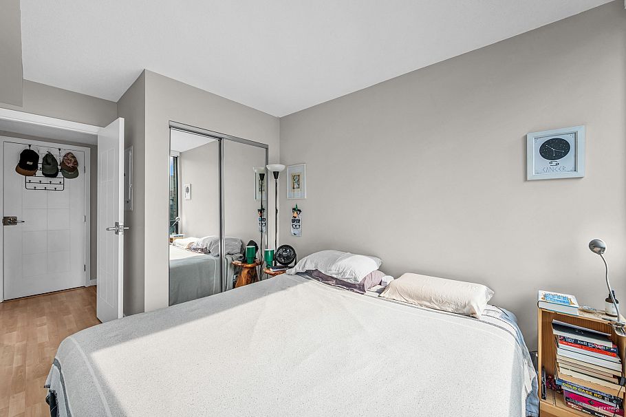 1504 1003 Burnaby Street Vancouver, BC - 16