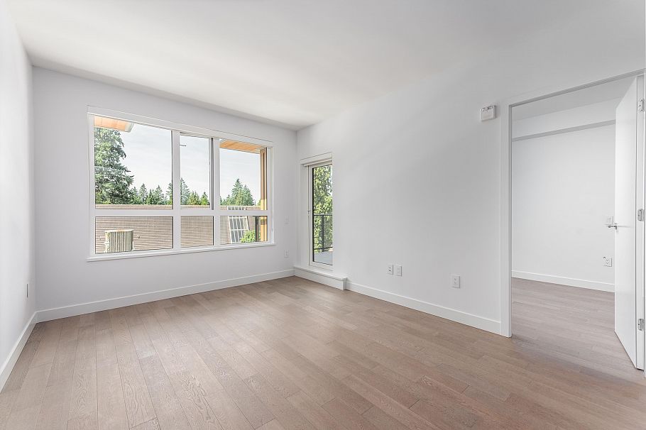 317 3220 Connaught Crescent North Vancouver, BC - 12