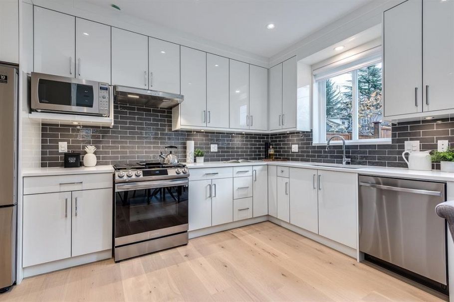 5222 Argyle Street Vancouver, BC - 11