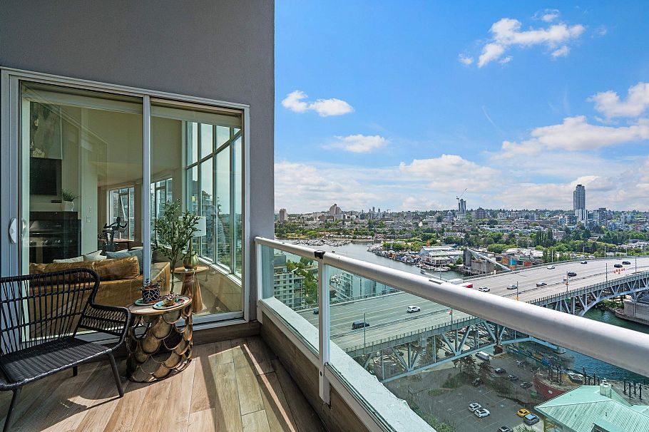 2403 1500 Howe Street Vancouver, BC - 35