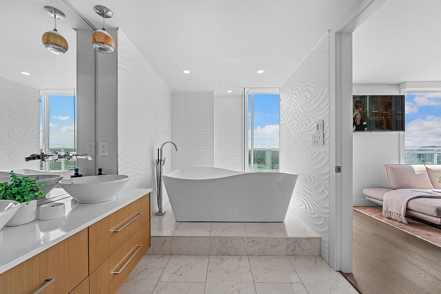 2403 1500 Howe Street Vancouver, BC - 29