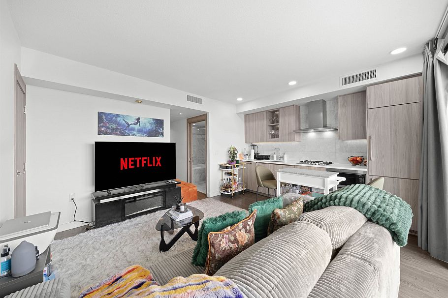 2304 89 Nelson Street Vancouver, BC - 3