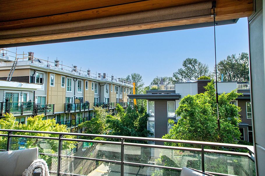 204 715 W 15th Street North Vancouver, BC - 8