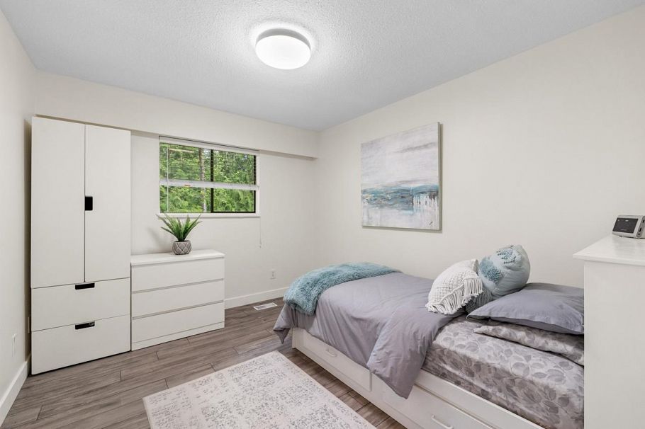 3690 Rutherford Crescent North Vancouver, BC - 29