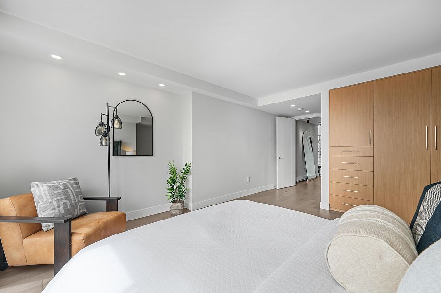 2403 1500 Howe Street Vancouver, BC - 19