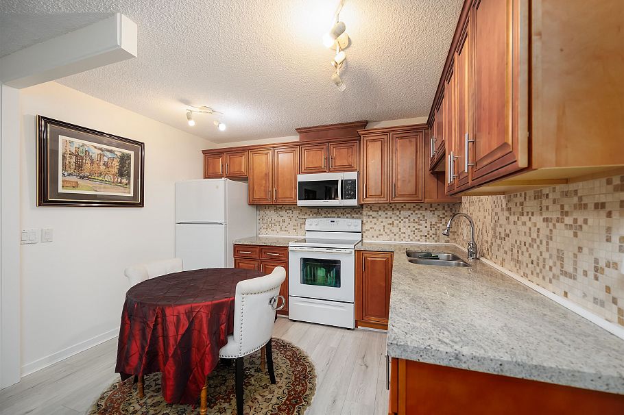 1001 2012 Fullerton Avenue North Vancouver, BC - 14