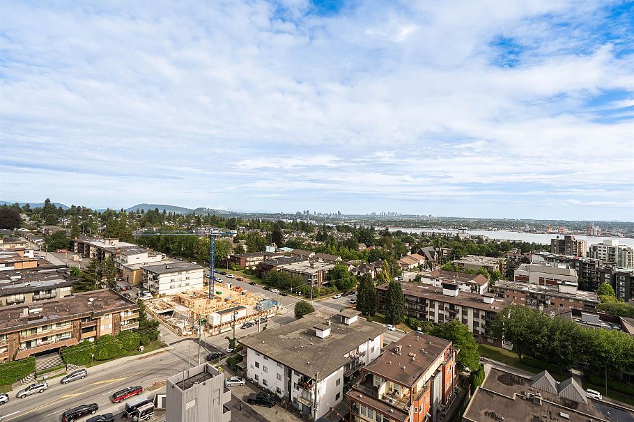 1309 135 E 13th Street North Vancouver, BC - 26