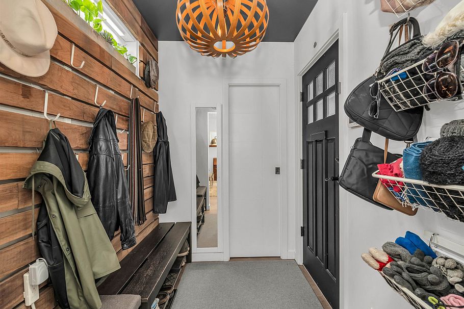 661 W 20th Avenue Vancouver, BC - 28