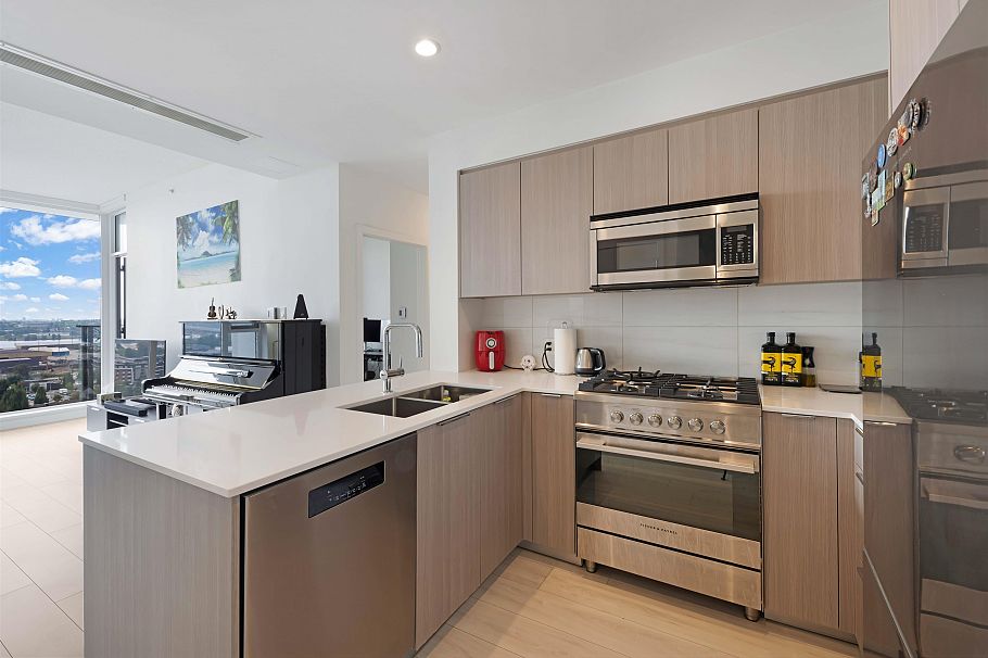 1604 1471 Hunter Street North Vancouver, BC - 5