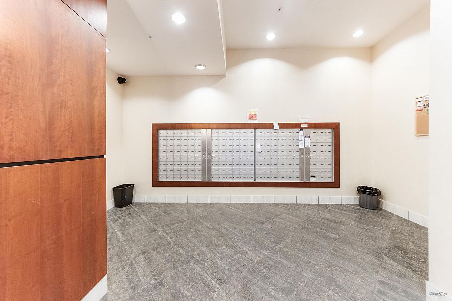 1002 188 E Esplanade Esplanade North Vancouver, BC - 22