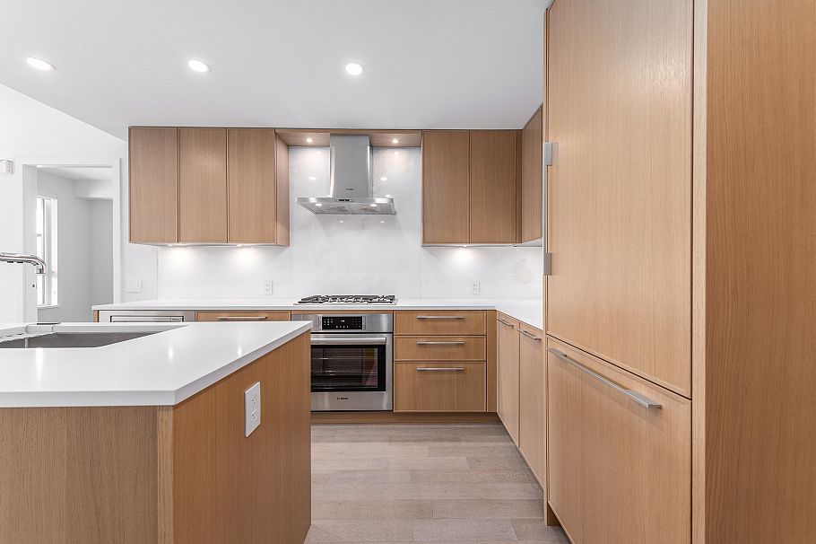 317 3220 Connaught Crescent North Vancouver, BC - 5