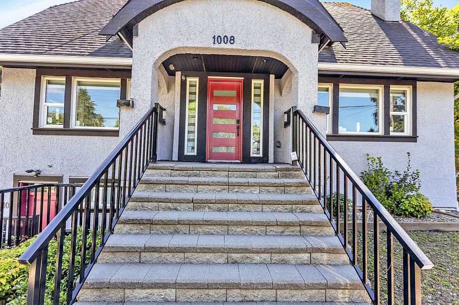 1008 E 24th Avenue Vancouver, BC - 2