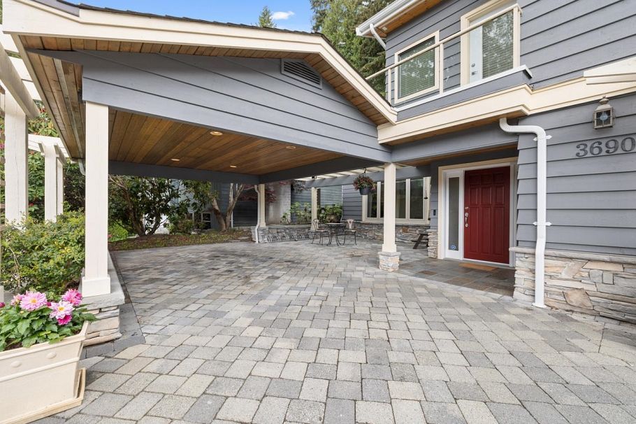 3690 Rutherford Crescent North Vancouver, BC - 3