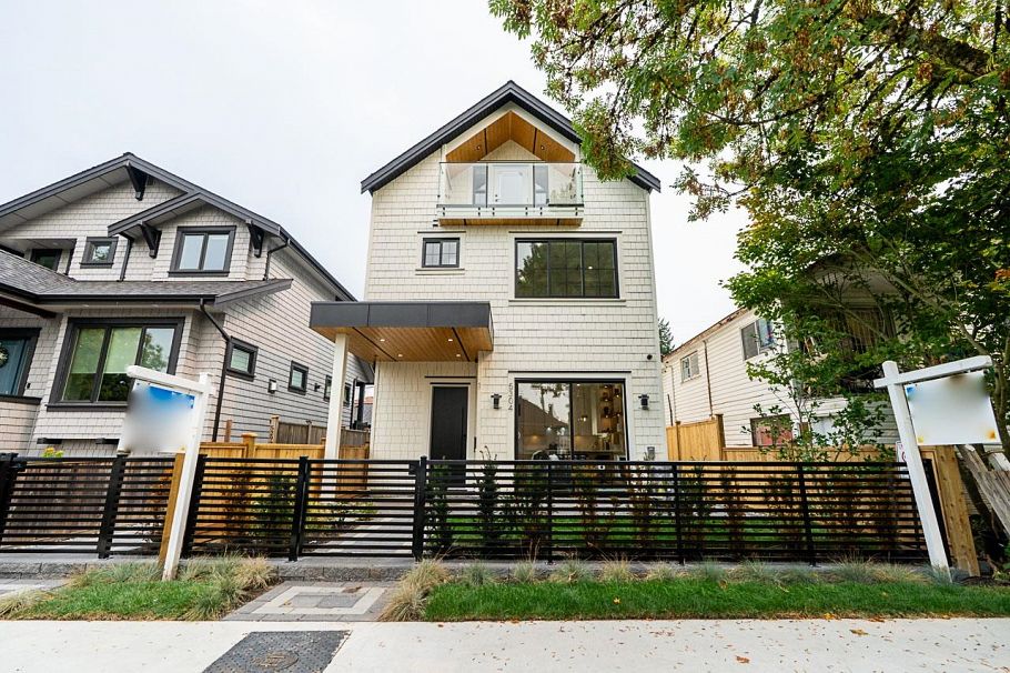 2 5304 Elgin Street Vancouver, BC - 2