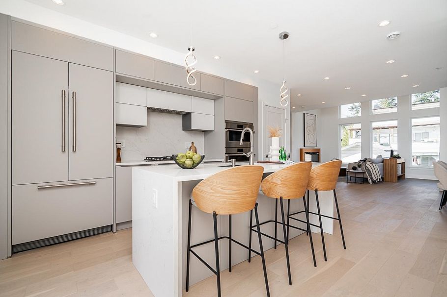 2 434 E 1st Street North Vancouver, BC - 9