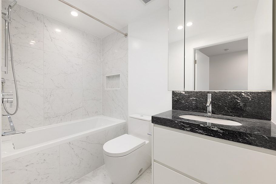 101 3668 W 10th Avenue Vancouver, BC - 20