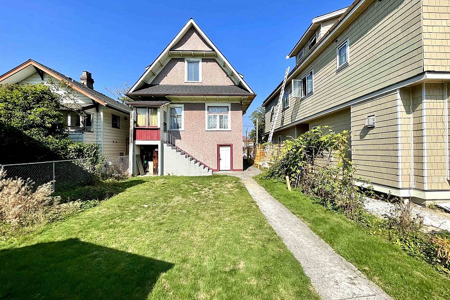 2250 E Pender Street Vancouver, BC - 23