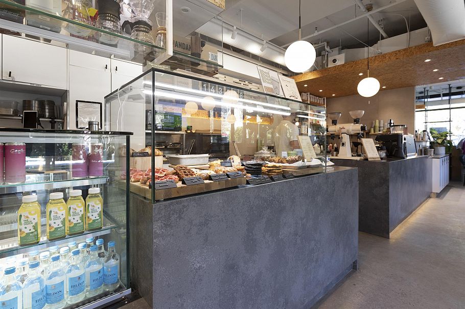 204 715 W 15th Street North Vancouver, BC - 27