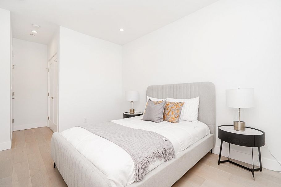 2 434 E 1st Street North Vancouver, BC - 21