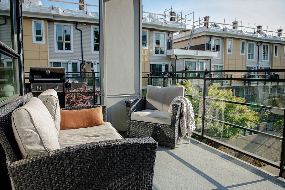 204 715 W 15th Street North Vancouver, BC - 9