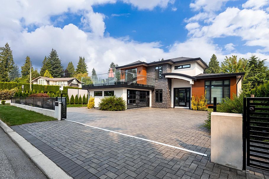 3560 Highland Boulevard North Vancouver, BC - 1