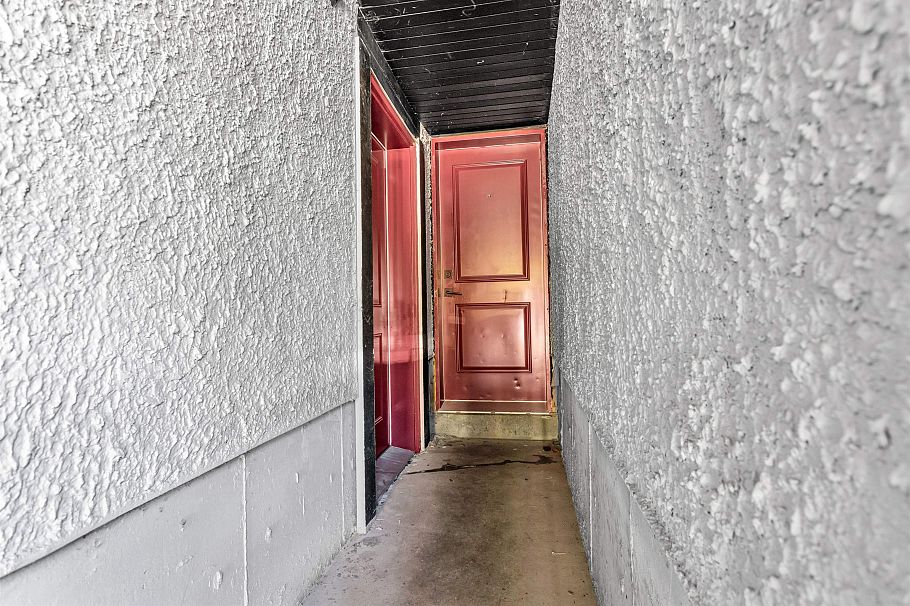 1018 E 24th Avenue Vancouver, BC - 2