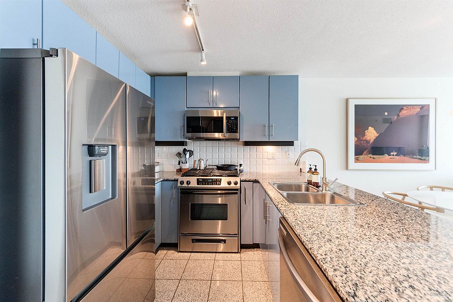 1002 188 E Esplanade Esplanade North Vancouver, BC - 10