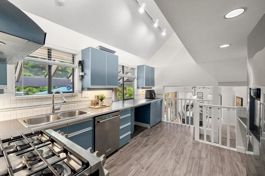 3690 Rutherford Crescent North Vancouver, BC - 15