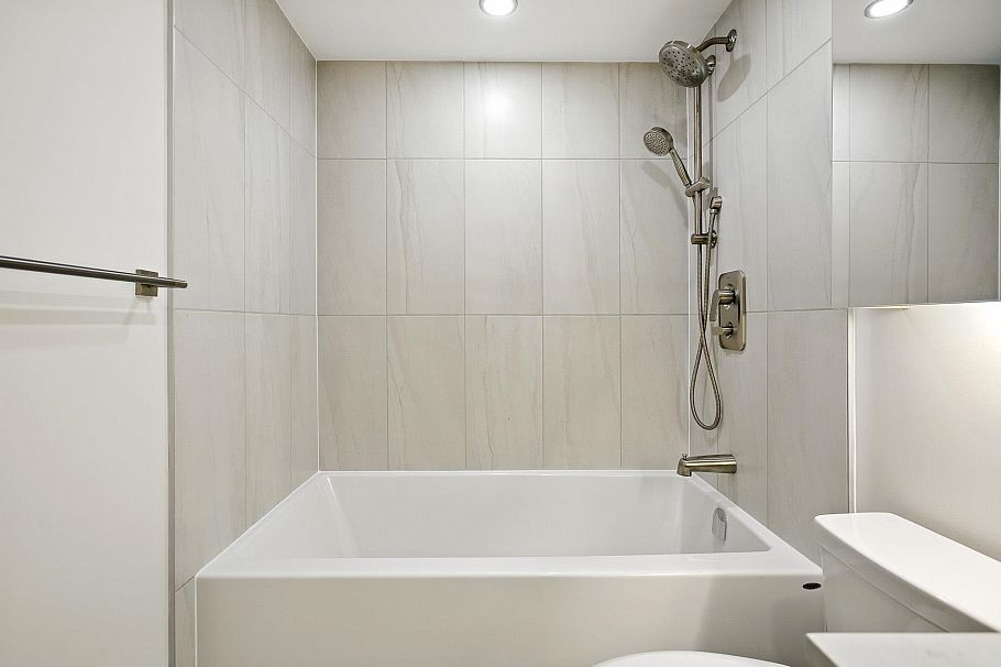 19 2885 E Kent Avenue North Vancouver, BC - 11