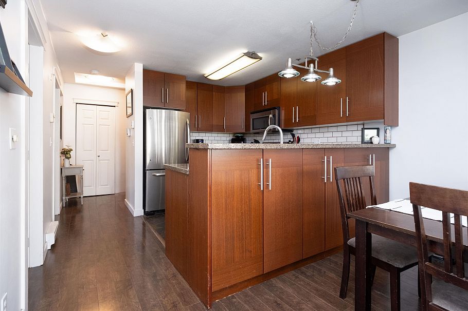 403 118 E 2nd Street North Vancouver, BC - 5